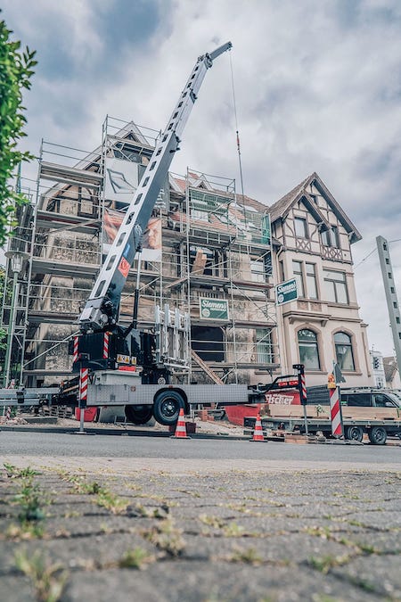 Anhaengerkran-Maße-Stuetzenstellung