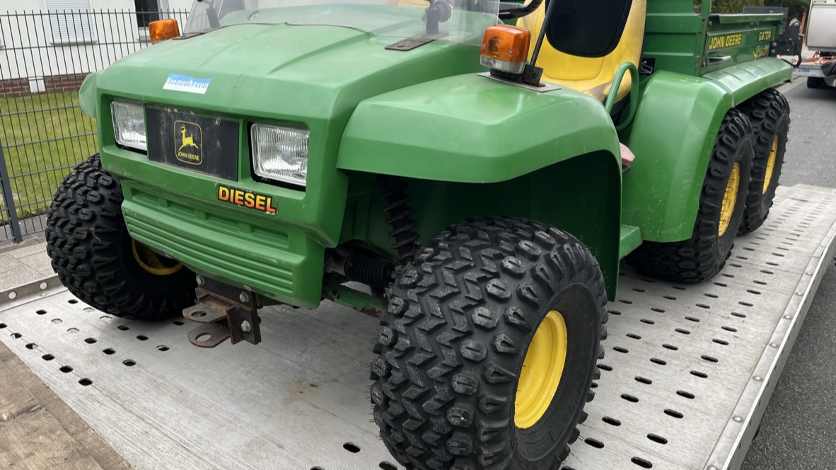 Quad-Transport auf Autotransporter in Bremen