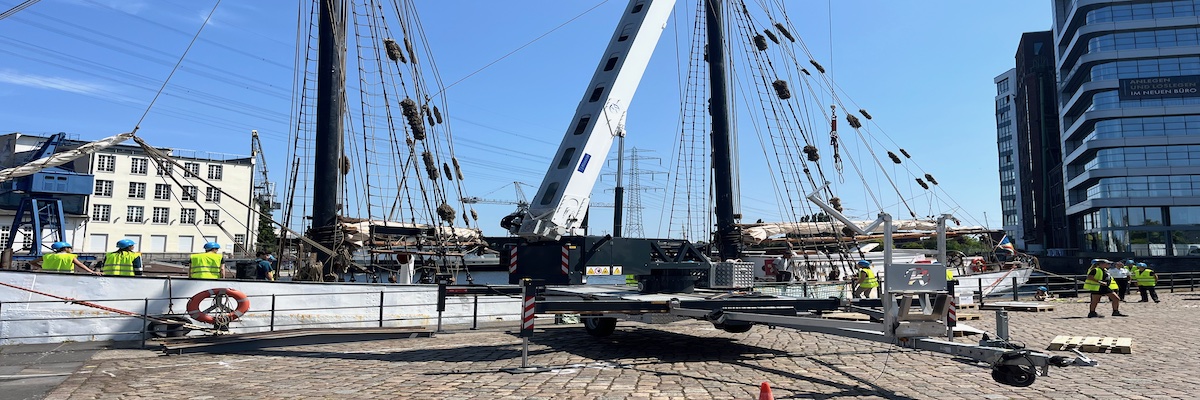 Kaffeeentladung vom Schiff Hamburg