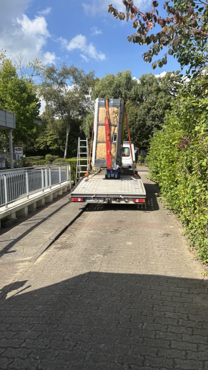 Whirlpool ist abfahrtsbereit und wird zum Ziel gefahren